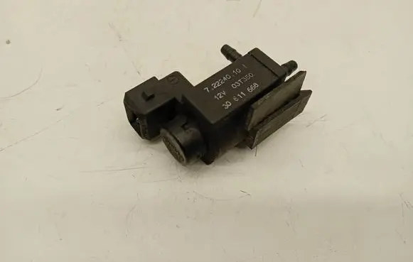 Volvo XC90 Turbo solenoid valve 72224010 03T350 30611668