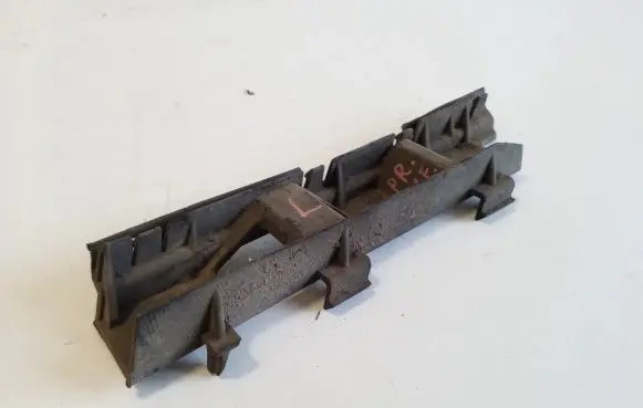 Volkswagen PASSAT B6 Front bumper mounting bracket 3C0807483