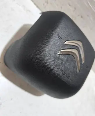 Steering wheel airbag