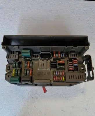 BMW X5 E70 Fuse module 61146931689 6931689 003473693168903