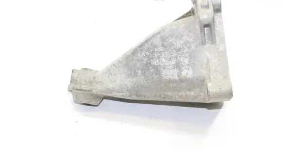 Mercedes-Benz SLK R171 Engine mounting bracket A2712231204