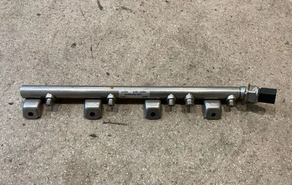 Fuel main line pipe