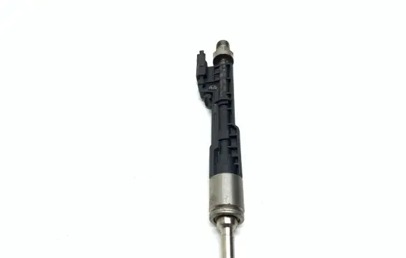 BMW 7 G11 G12 Fuel injector 0261500356 8638255