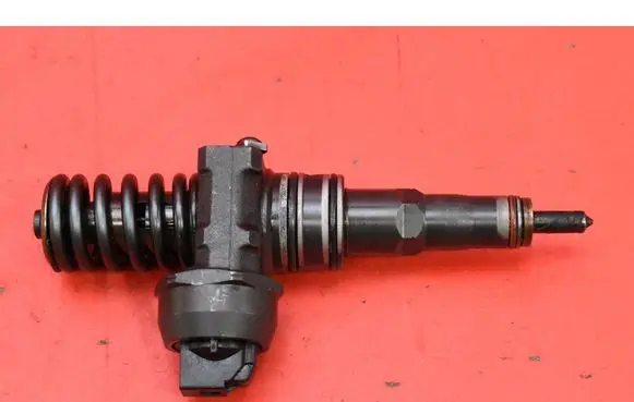 Skoda Octavia Mk2 (1Z) Fuel injector 038130073AG