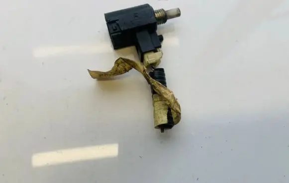 Toyota Avensis T250 Brake pedal sensor switch cv591