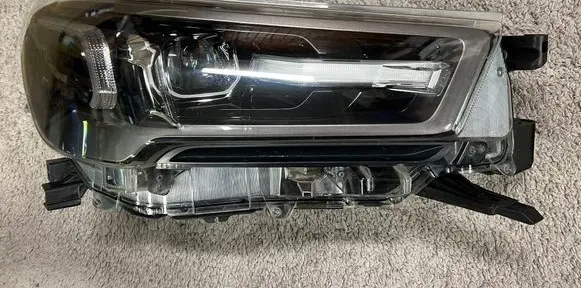 Toyota Hilux VIII Headlight/headlamp 811100KP40 1EJ923363040