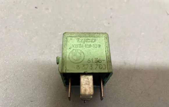 BMW 5 E60 E61 Other relay 61368373700