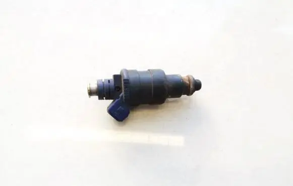 Renault Megane I Fuel injector 866313