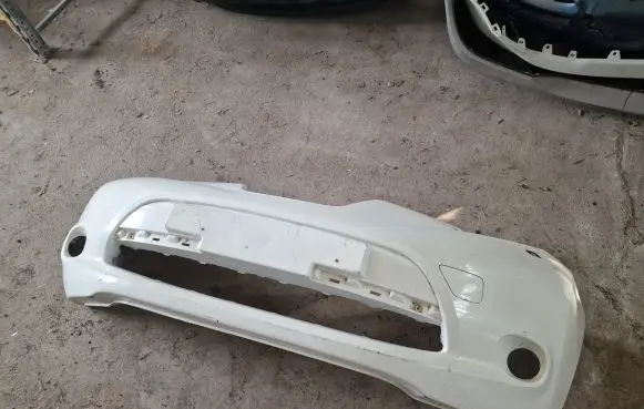Nissan Leaf I (ZE0) Front bumper 620223NL0H