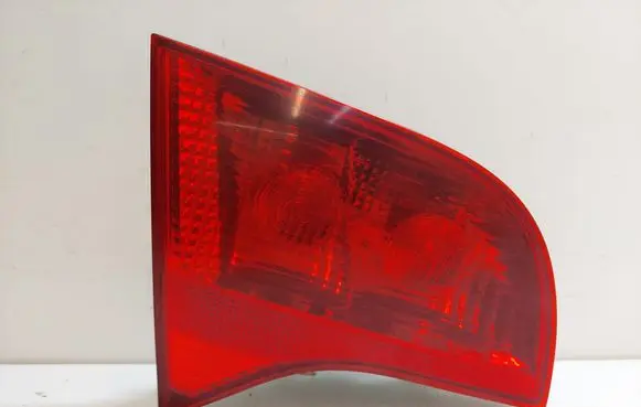 Audi A4 S4 B7 8E 8H Tailgate rear/tail lights 8E9945093