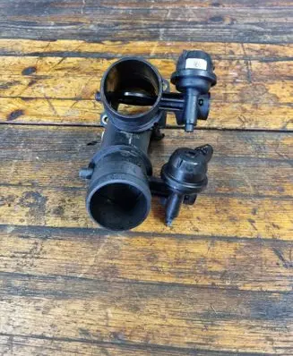 Citroen C5 Throttle valve 9641304380