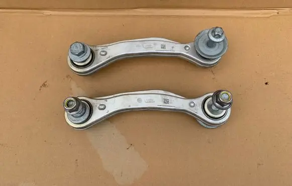 Maserati Levante Rear control arm 6700372430