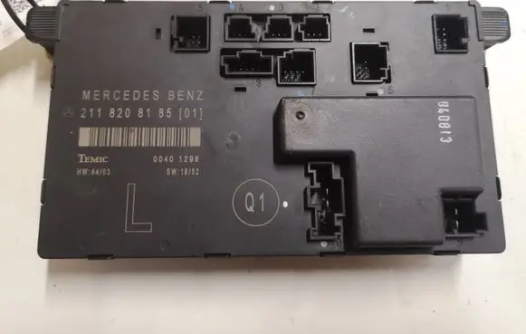 Mercedes-Benz E W211 Door control unit/module 2118208185 00401298
