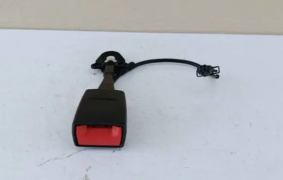Audi A6 S6 C6 4F Front seatbelt buckle 8E0857755D