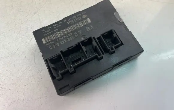Audi A3 S3 8P Other control units/modules 8P0959433D