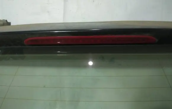 Volkswagen Golf V Third/center stoplight