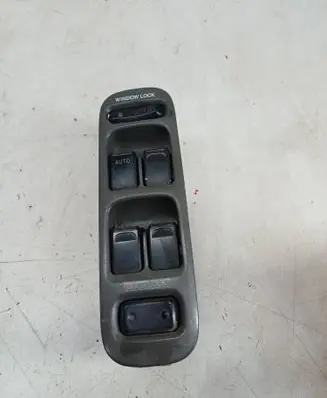Suzuki Grand Vitara I Electric window control switch 3799065D10T01 0618K