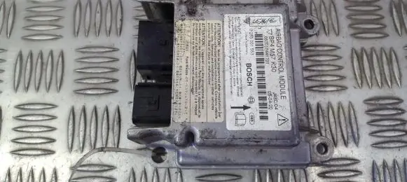 Mazda 3 I Airbag control unit/module 0285001553 BP4M57K30