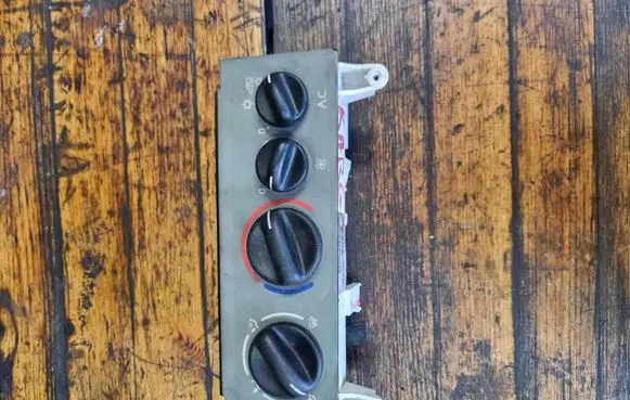 Renault Kangoo I Climate control unit E6002652 E6002