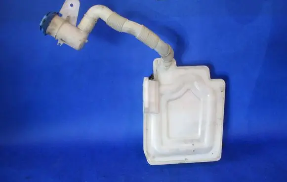Audi A3 S3 8V Windshield washer fluid reservoir/tank 1K0955453R 1K0955453
