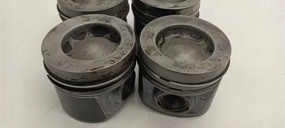 Volkswagen PASSAT B8 Piston 