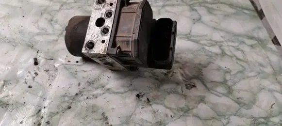 Ford Mondeo Mk III ABS Pump