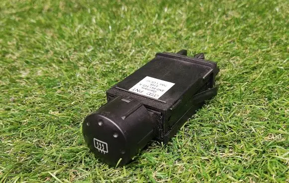Audi TT Mk1 Windscreen/window heater switch 8N0941503A