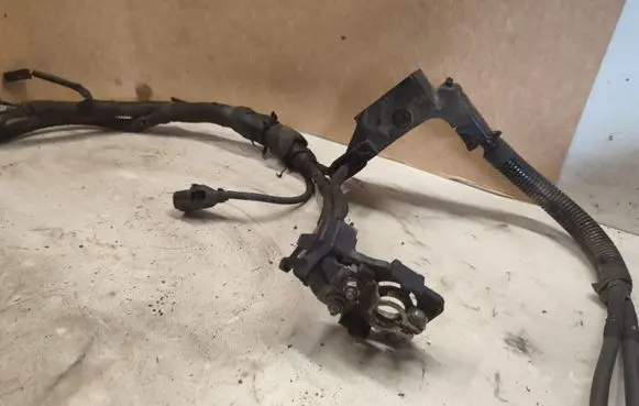 Hyundai Sonata Positive cable (battery) 91850
