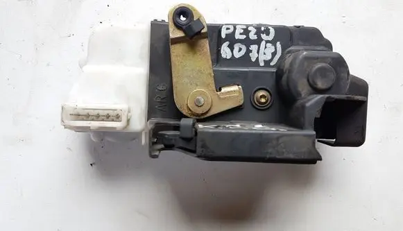 Peugeot 607 Rear door lock