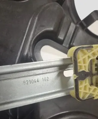 Volvo S60 Rear window lifting mechanism without motor 30784313 2732815 921172103