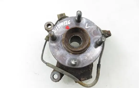 Suzuki Swift I Front wheel hub spindle knuckle 