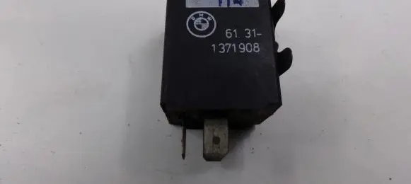 BMW 5 E28 Other relay 61311371908