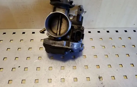 Audi A3 S3 8L Throttle valve 06A133064J