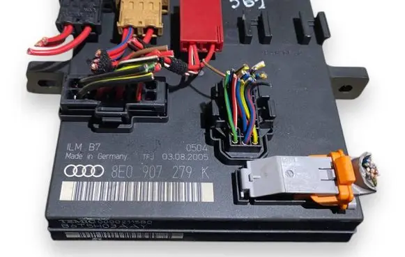 Audi A4 S4 B7 8E 8H Comfort/convenience module 8E0907279K