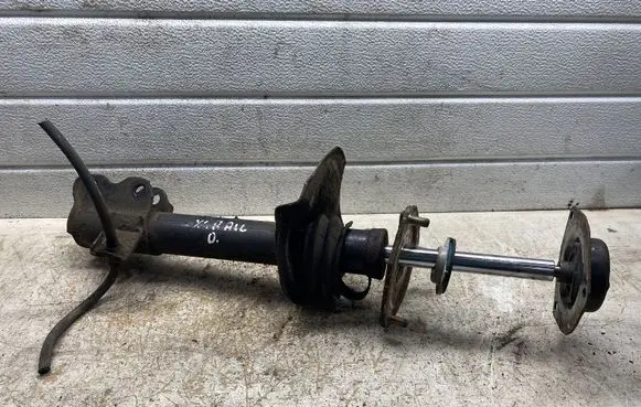 Nissan X-Trail T30 Front shock absorber/damper 54302EQ000