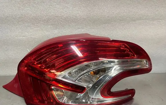 Peugeot 208 Rear/tail lights DOPEUGEOT208I1
