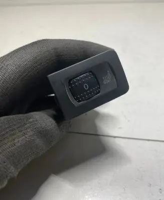 Volkswagen Golf IV Seat heating switch 1J0963564B PA6GF30