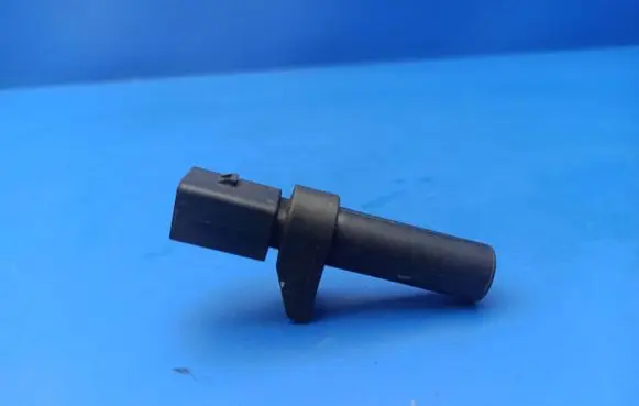Mercedes-Benz E W211 Crankshaft position sensor 0031532828