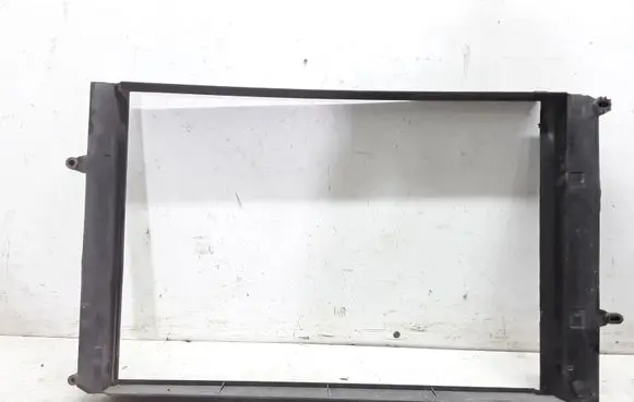 Volvo S80 Radiator cooling fan shroud