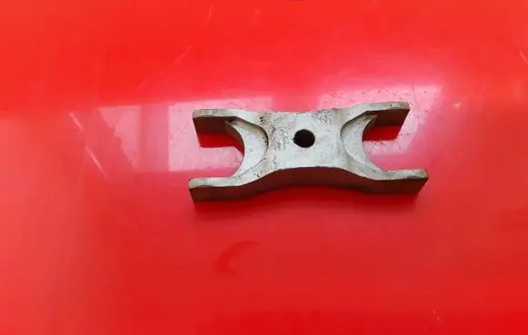 Skoda Superb B6 (3T) Fuel Injector clamp holder 03L216A