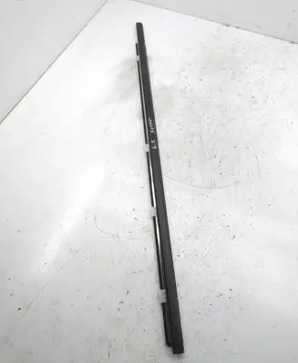Nissan Qashqai+2 Rear door glass trim molding