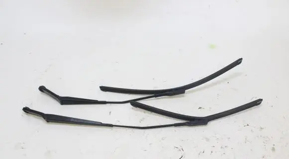 Audi Q3 8U Windshield/front glass wiper blade 8U1955407A