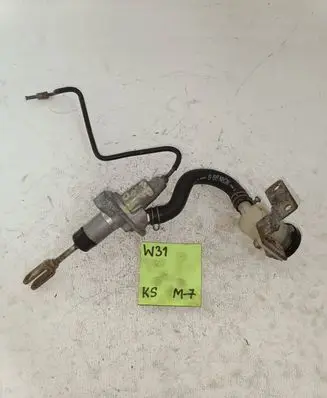 Renault Megane I Clutch master cylinder 04668330AD
