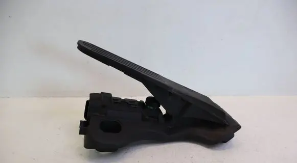 Volkswagen Golf VI Accelerator throttle pedal 1K1723503T