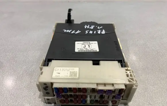 Toyota Prius (XW30) BSM Control unit 8273047520 8922147280