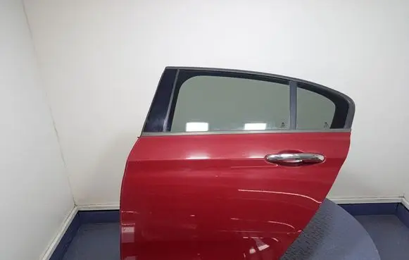 Fiat Tipo Rear door