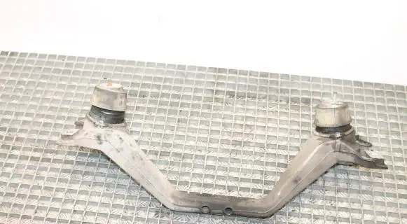 Volkswagen Touareg I Front subframe 7L6199207B