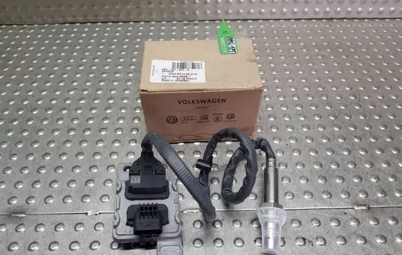 Audi Q5 SQ5 8R Lambda probe sensor S26371175 8R0907807R 8R0907807L