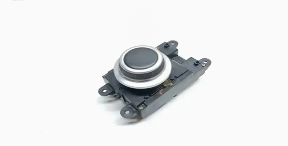 Head unit multimedia control