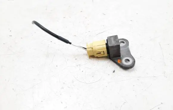 Nissan Qashqai+2 Airbag deployment crash/impact sensor